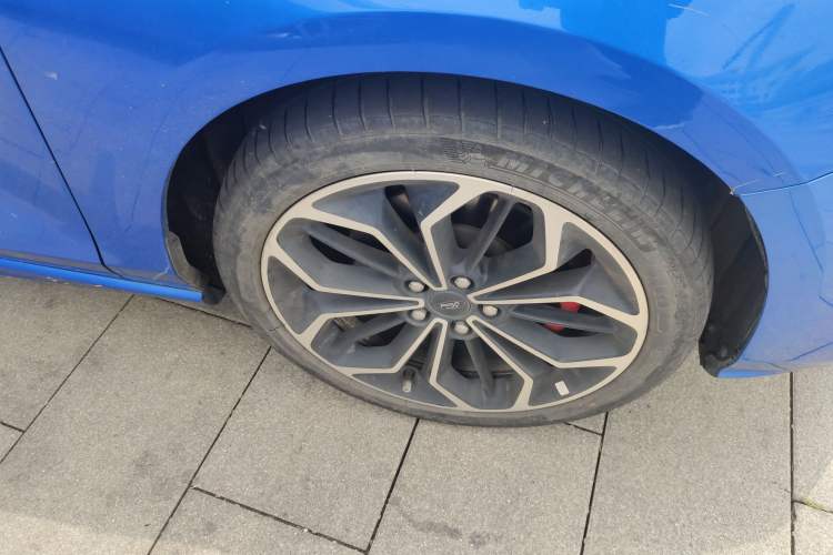 Used Ford Focus 2021 Sedan EcoBoost 180 Automatic ST Line Right Front Wheel Hub