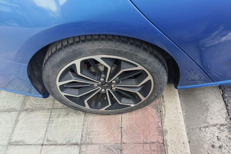 Used Ford Focus 2021 Sedan EcoBoost 180 Automatic ST Line Right Rear Wheel Hub