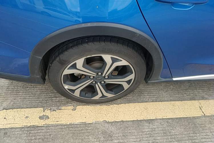 Used Ford Focus 2021 EcoBoost 180 Automatic Hunter Edition Right Rear Wheel Hub