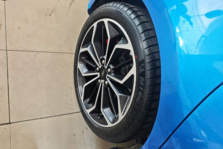 Used Ford Focus 2021 Hatchback EcoBoost 180 Automatic ST Line Right Rear Wheel Hub