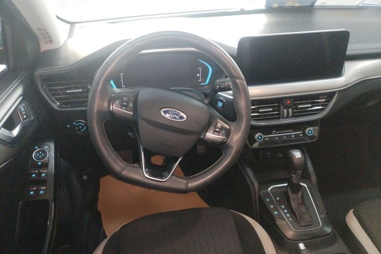 Used Ford Focus 2021 Sedan 1.5L Automatic Sharp Edition Steering Wheel