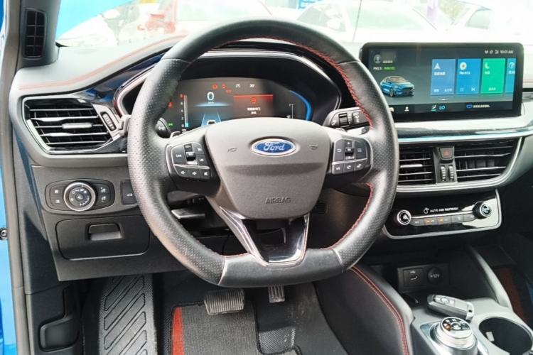 Used Ford Focus 2021 Sedan EcoBoost 180 Automatic ST Line Steering Wheel