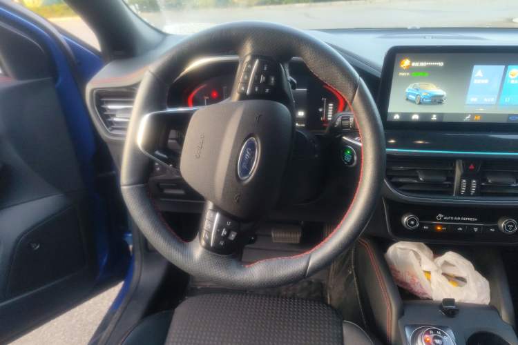 Used Ford Focus 2021 Hatchback EcoBoost 180 Automatic ST Line Steering Wheel