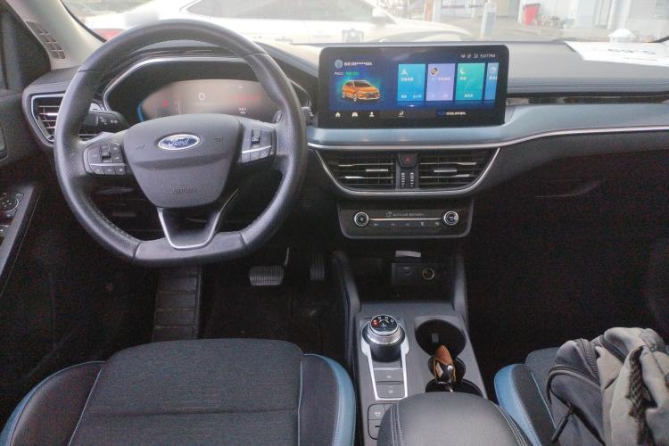 Used Ford Focus 2021 EcoBoost 180 Automatic Hunter Edition Center Console