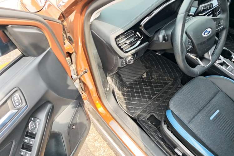 Used Ford Focus 2021 EcoBoost 180 Automatic Hunter Edition Driver Seat