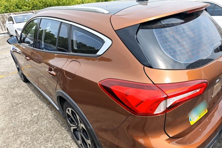 Used Ford Focus 2021 EcoBoost 180 Automatic Hunter Edition Exterior 2