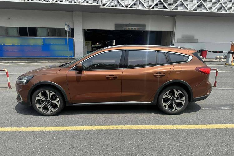 Used Ford Focus 2021 EcoBoost 180 Automatic Hunter Edition Exterior 2