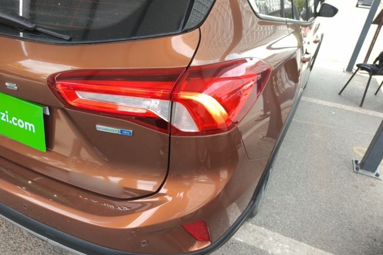 Used Ford Focus 2021 EcoBoost 180 Automatic Hunter Edition Exterior 3