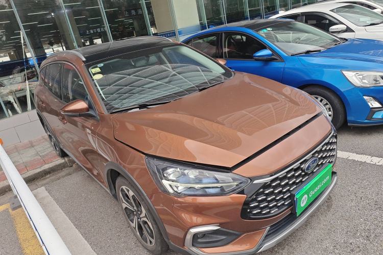 Used Ford Focus 2021 EcoBoost 180 Automatic Hunter Edition Front Right 45 Deg