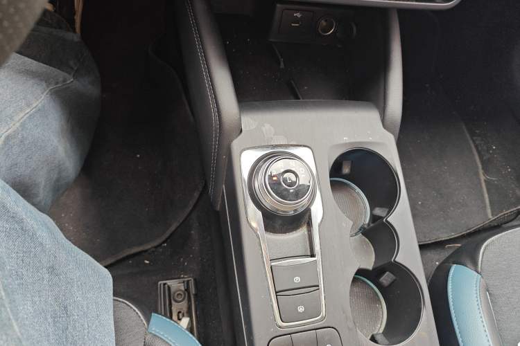 Used Ford Focus 2021 EcoBoost 180 Automatic Hunter Edition Gear Lever