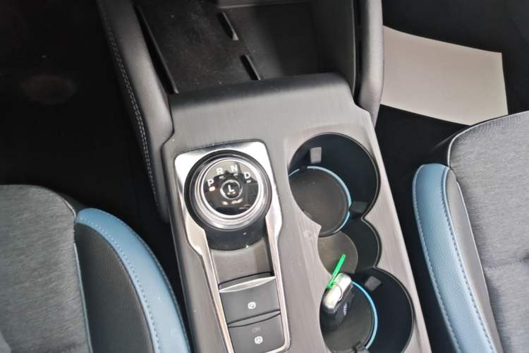 Used Ford Focus 2021 EcoBoost 180 Automatic Hunter Edition Gear Lever