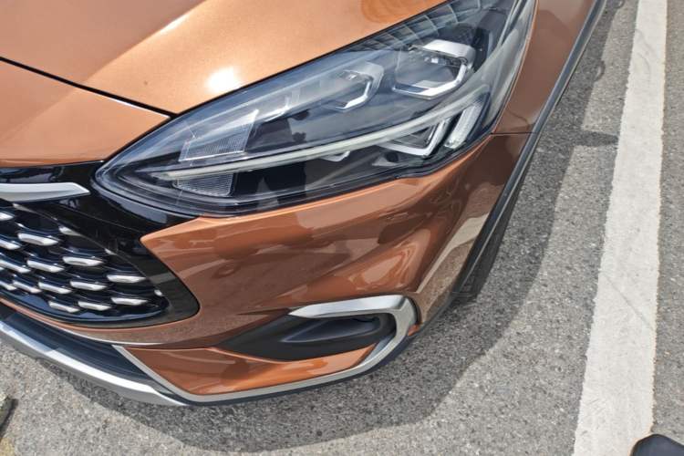 Used Ford Focus 2021 EcoBoost 180 Automatic Hunter Edition Left Front Headlight