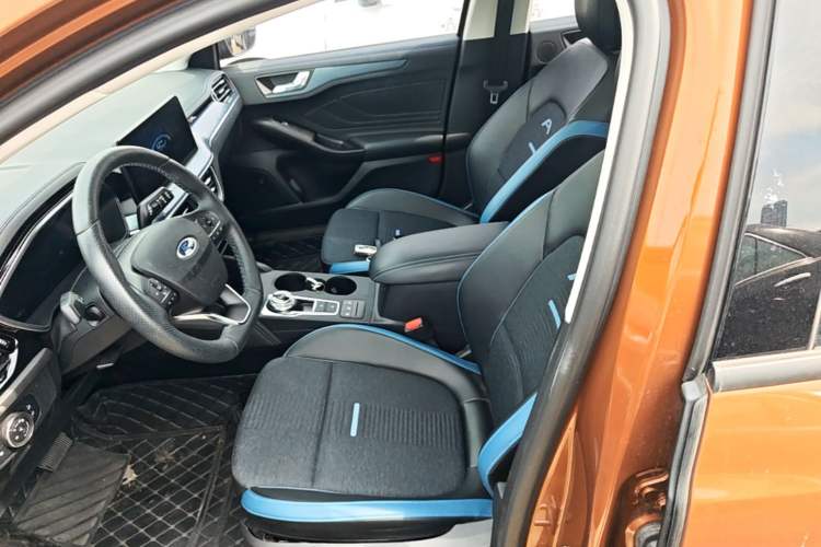 Used Ford Focus 2021 EcoBoost 180 Automatic Hunter Edition Left Front Seat