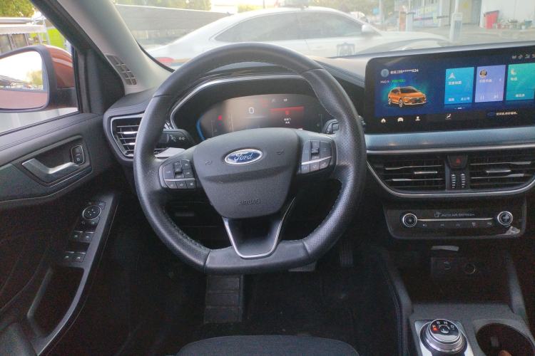 Used Ford Focus 2021 EcoBoost 180 Automatic Hunter Edition Steering Wheel