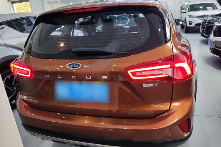 Used Ford Focus 2021 EcoBoost 180 Automatic Hunter Edition Exterior 5
