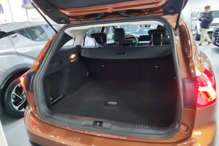 Used Ford Focus 2021 EcoBoost 180 Automatic Hunter Edition Interior 6