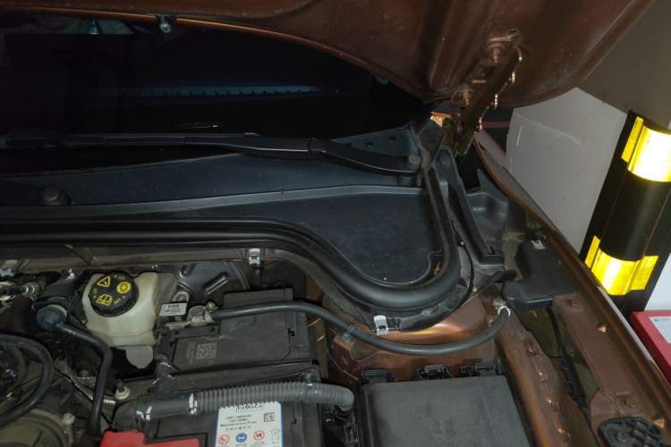 Used Ford Focus 2021 EcoBoost 180 Automatic Hunter Edition Engine Bay Left