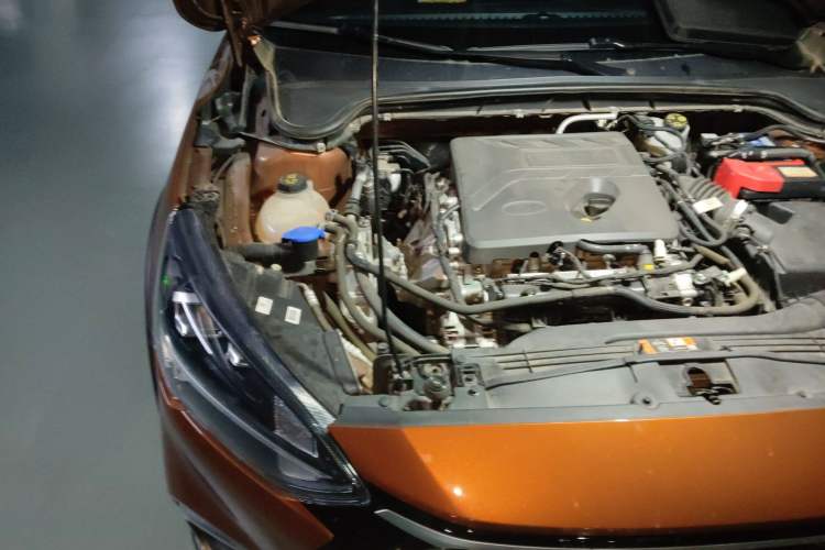 Used Ford Focus 2021 EcoBoost 180 Automatic Hunter Edition Engine Bay Right