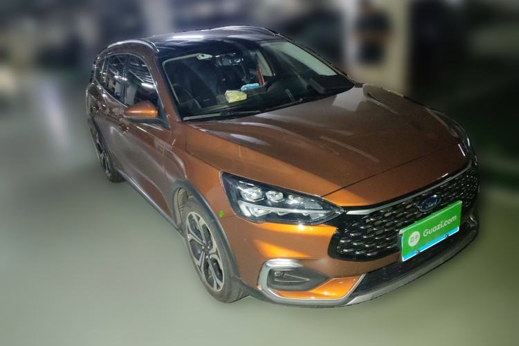Used Ford Focus 2021 EcoBoost 180 Automatic Hunter Edition Front Right 45 Deg