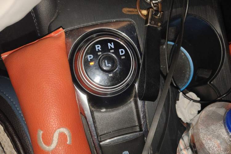 Used Ford Focus 2021 EcoBoost 180 Automatic Hunter Edition Gear Lever