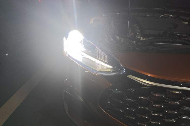 Used Ford Focus 2021 EcoBoost 180 Automatic Hunter Edition Right Front Headlight