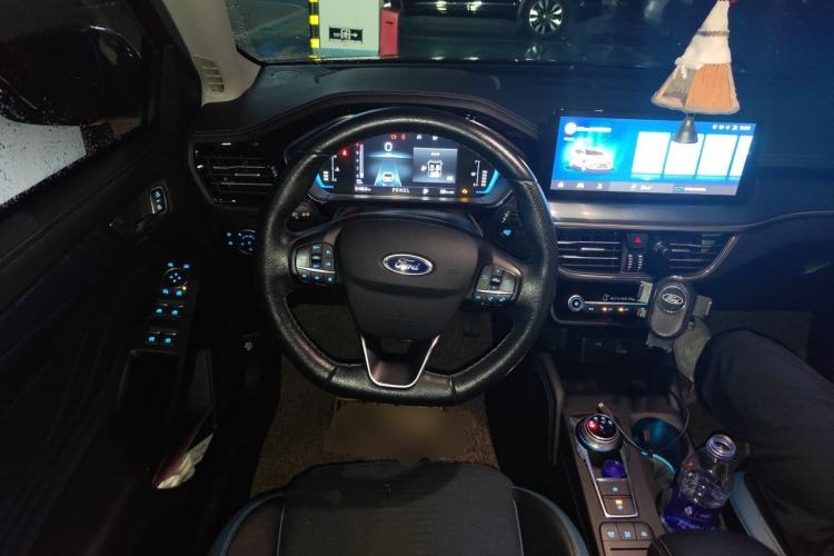 Used Ford Focus 2021 EcoBoost 180 Automatic Hunter Edition Steering Wheel