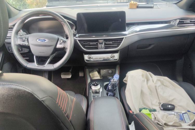 Used Ford Focus 2021 Hatchback EcoBoost 180 Automatic ST Line Center Console