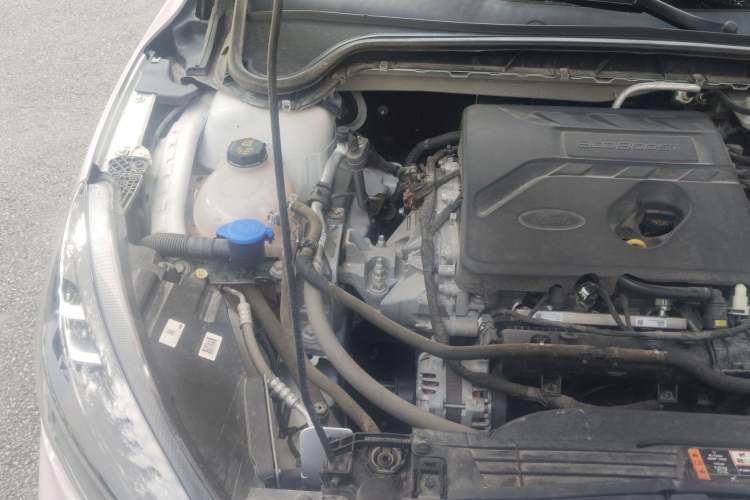 Used Ford Focus 2021 Hatchback EcoBoost 180 Automatic ST Line Engine Bay Right