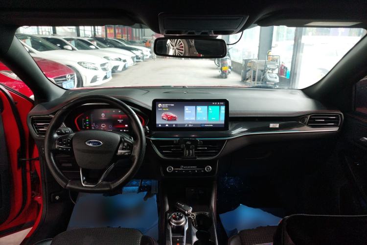 Used Ford Focus 2021 Hatchback EcoBoost 180 Automatic ST Line Center Console