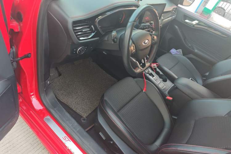 Used Ford Focus 2021 Sedan EcoBoost 180 Automatic ST Line Driver Seat