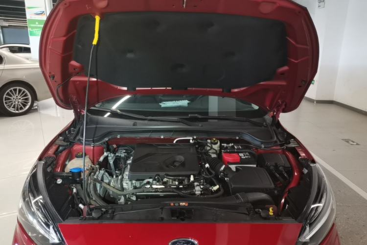 Used Ford Focus 2021 Hatchback EcoBoost 180 Automatic Titanium Edition Engine Bay