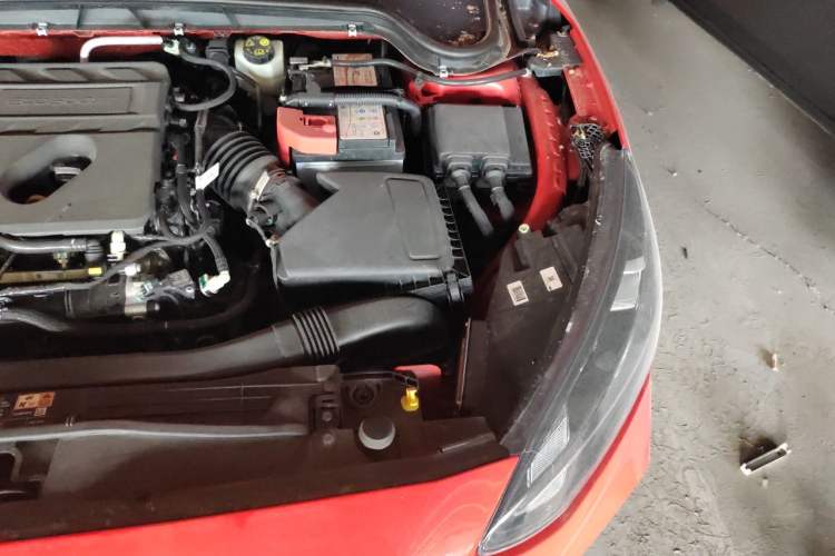 Used Ford Focus 2021 Hatchback EcoBoost 180 Automatic ST Line Engine Bay Left