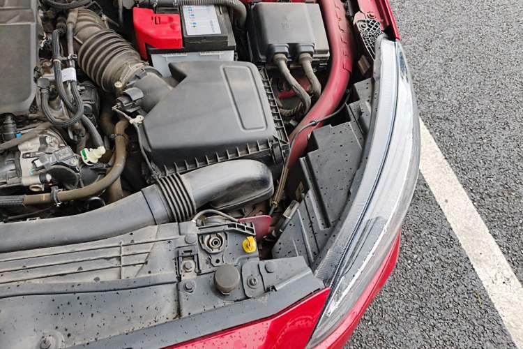 Used Ford Focus 2021 Hatchback EcoBoost 180 Automatic Titanium Edition Engine Bay Left