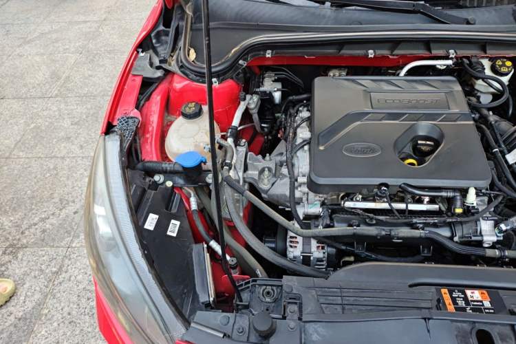 Used Ford Focus 2021 Hatchback EcoBoost 180 Automatic ST Line Engine Bay Right