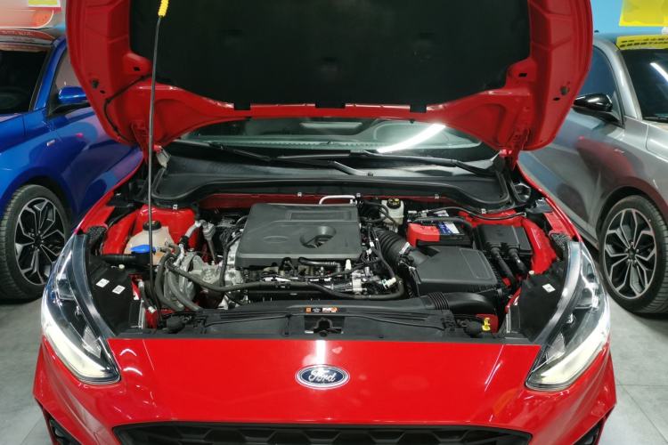 Used Ford Focus 2021 Hatchback EcoBoost 180 Automatic ST Line Engine Bay