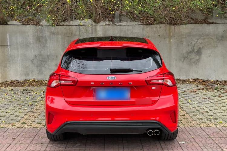 Used Ford Focus 2021 Hatchback EcoBoost 180 Automatic ST Line Exterior 4