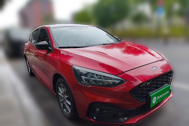 Used Ford Focus 2021 Hatchback EcoBoost 180 Automatic Titanium Edition Front Right 45 Deg