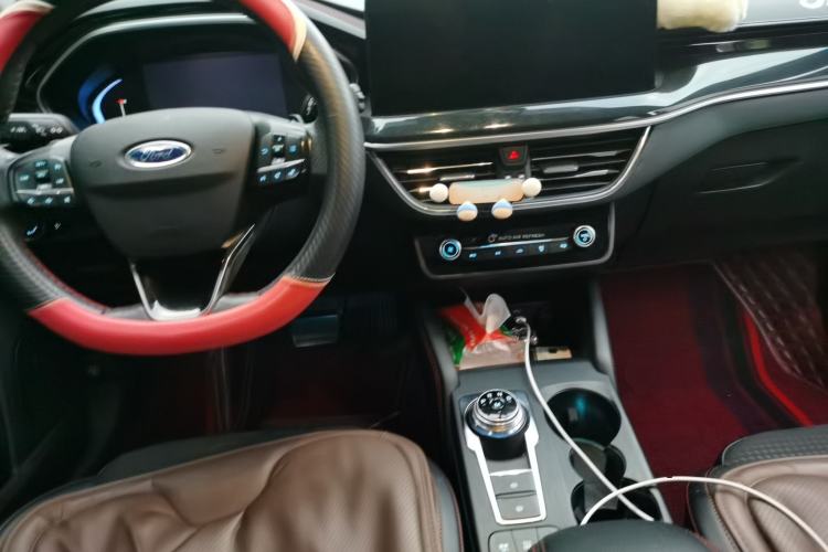 Used Ford Focus 2021 Hatchback EcoBoost 180 Automatic ST Line Interior 2