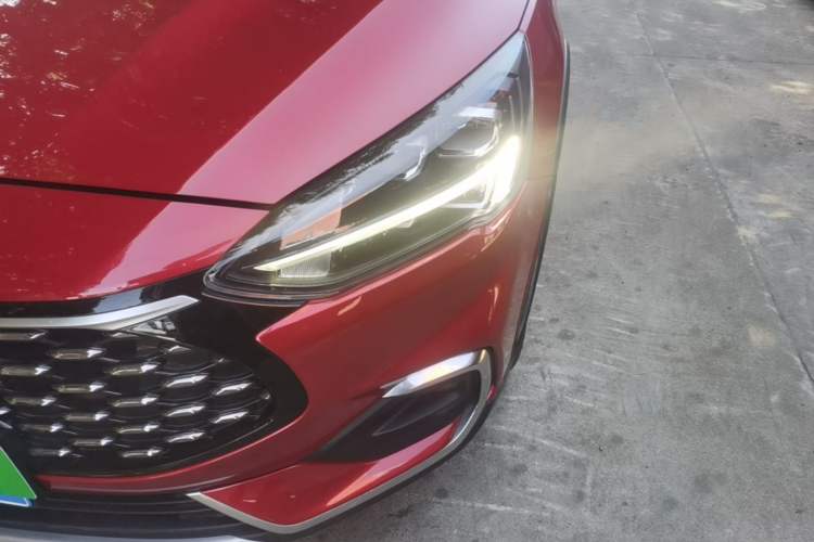 Used Ford Focus 2021 EcoBoost 180 Automatic Hunter Edition Left Front Headlight