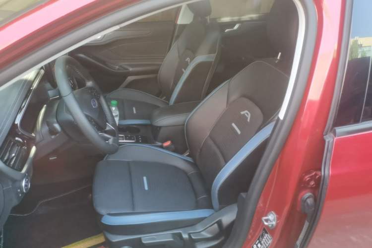 Used Ford Focus 2021 EcoBoost 180 Automatic Hunter Edition Left Front Seat