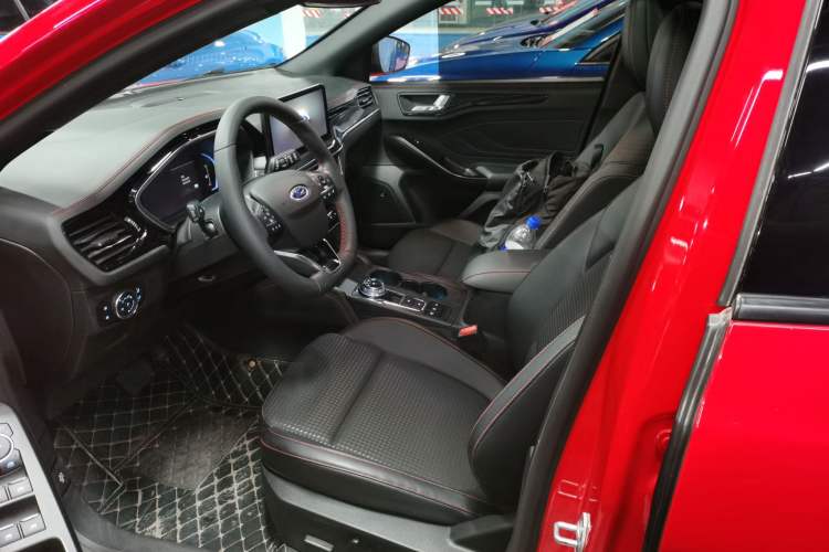Used Ford Focus 2021 Hatchback EcoBoost 180 Automatic ST Line Left Front Seat