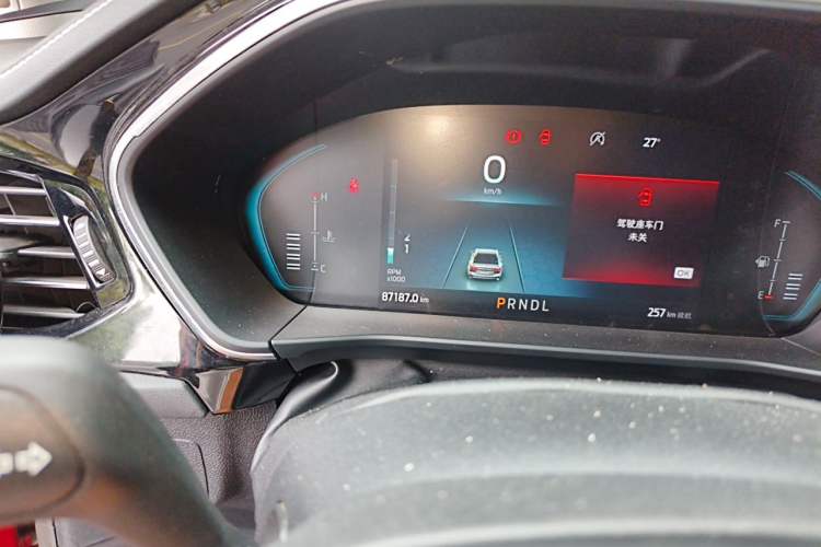 Used Ford Focus 2021 Hatchback EcoBoost 180 Automatic Titanium Edition Odometer Close Up