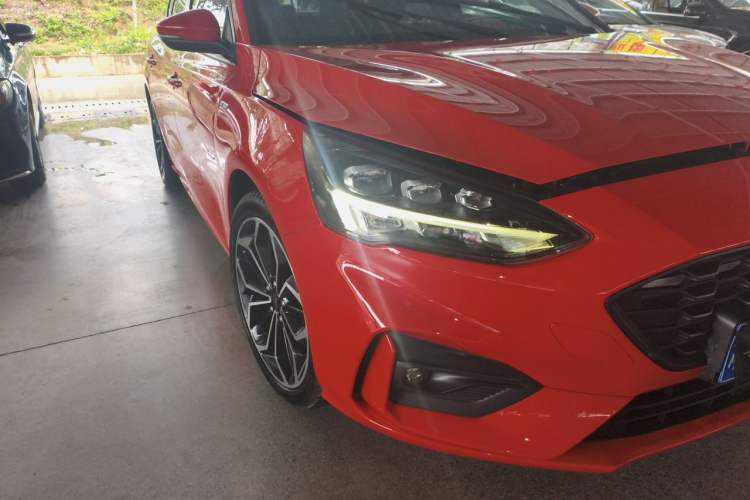 Used Ford Focus 2021 Sedan EcoBoost 180 Automatic ST Line Right Front Headlight