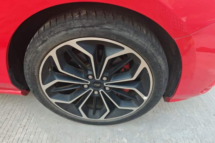 Used Ford Focus 2021 Sedan EcoBoost 180 Automatic ST Line Right Front Wheel Hub