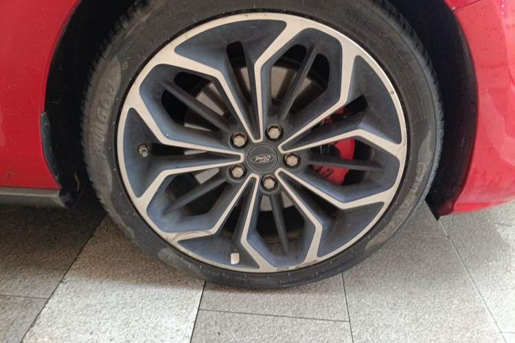 Used Ford Focus 2021 Hatchback EcoBoost 180 Automatic ST Line Right Front Wheel Hub