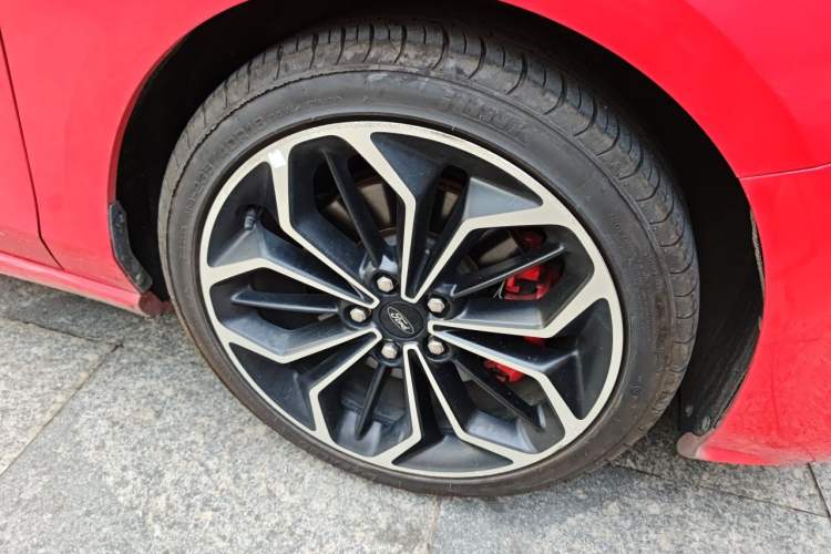 Used Ford Focus 2021 Hatchback EcoBoost 180 Automatic ST Line Right Front Wheel Hub