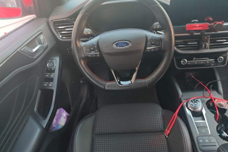Used Ford Focus 2021 Sedan EcoBoost 180 Automatic ST Line Steering Wheel