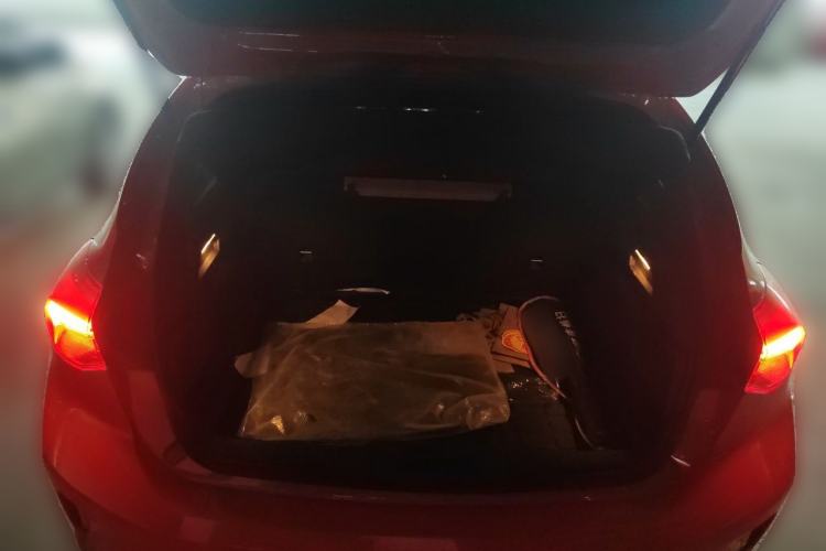Used Ford Focus 2021 Hatchback EcoBoost 180 Automatic ST Line Trunk
