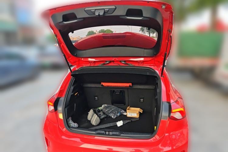 Used Ford Focus 2021 Hatchback EcoBoost 180 Automatic ST Line Trunk
