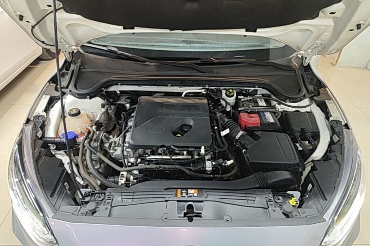 Used Ford Focus 2021 Hatchback EcoBoost 180 Automatic Titanium Edition Engine Bay